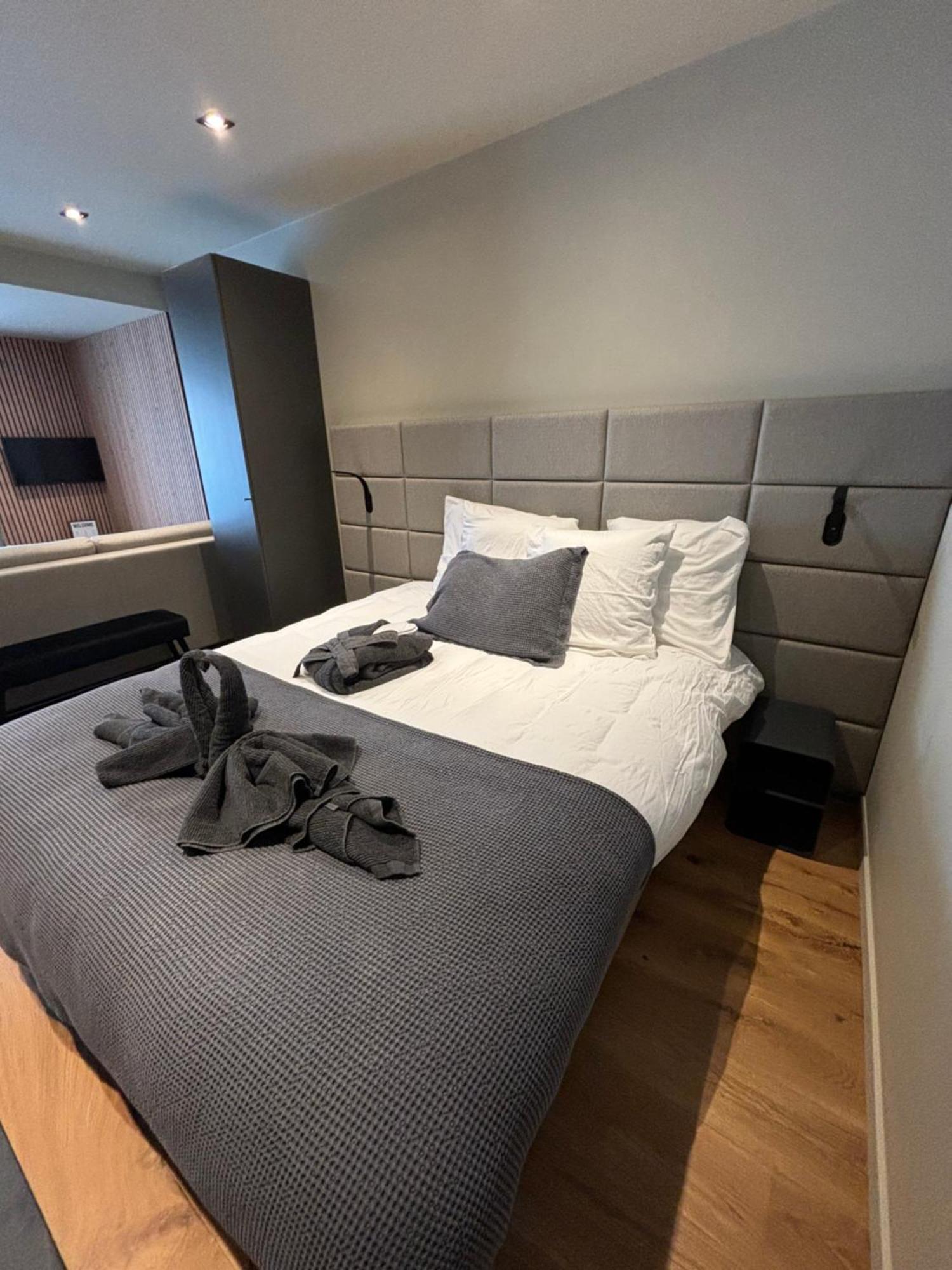 Hotel Mezza Notte Ronse Bagian luar foto