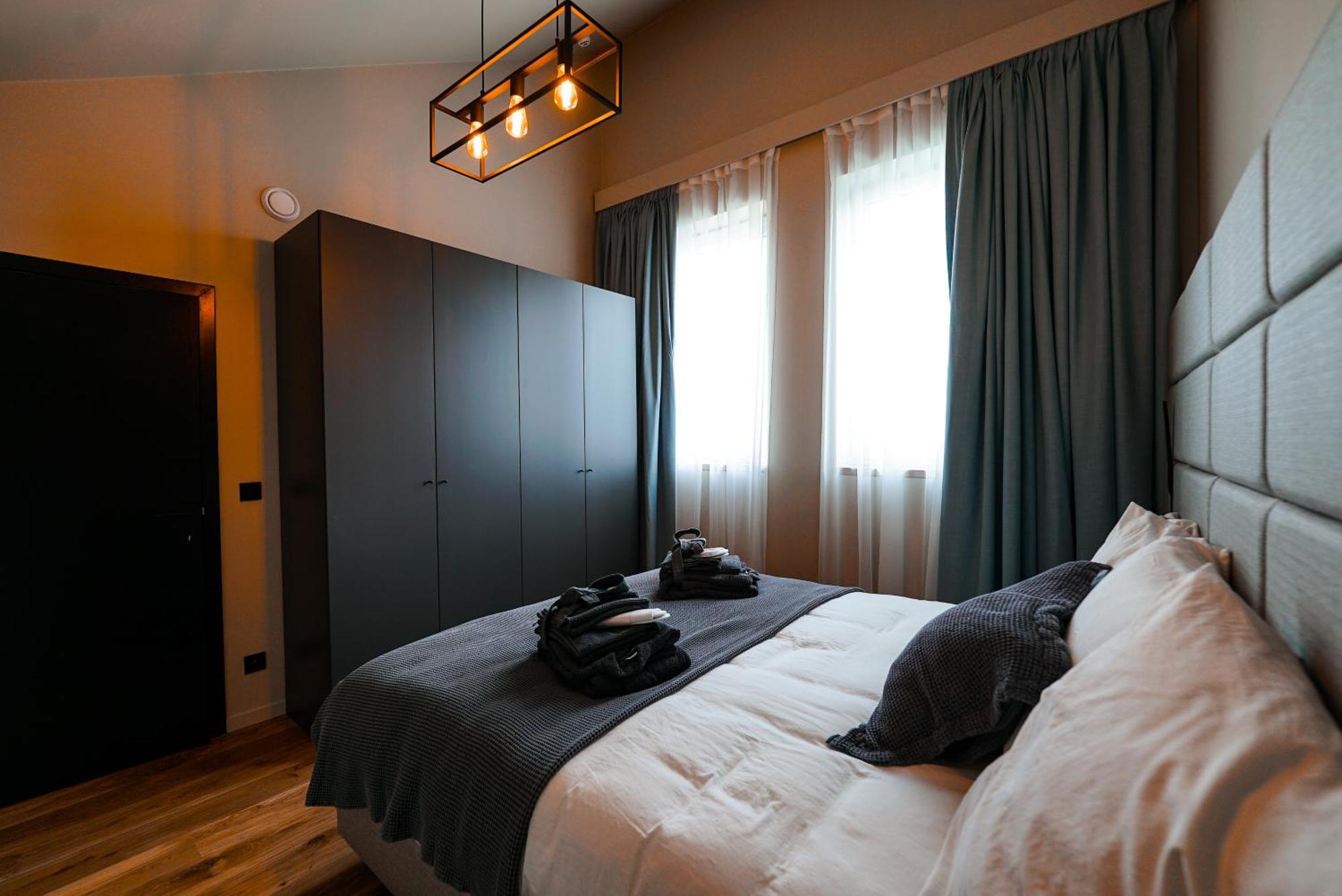 Hotel Mezza Notte Ronse Bagian luar foto